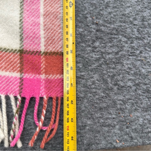 Foxford Woolen Mills Ireland Wool Throw Blanket Pink Plaid Fringe 42”x31” - Picture 3 of 5